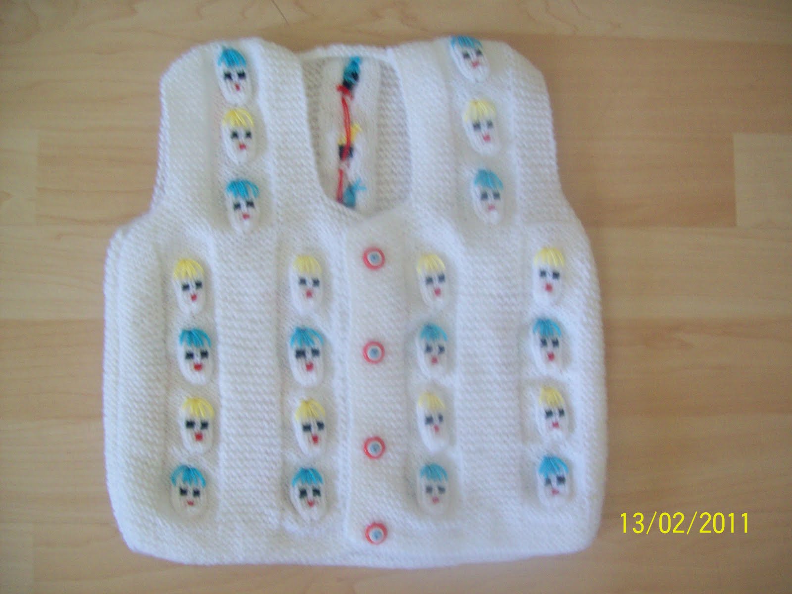 NANÇİNİN HOBİ DÜKKANI BEBEK YELEĞİ (İŞLEMELİ)