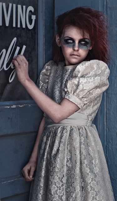 http://4.bp.blogspot.com/-Yd96IFYBQTY/Tcu02PX1l0I/AAAAAAAAAdw/pVXNg62hoec/s1600/grungegirlgif.gif