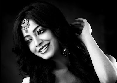Actress Janani Iyer Hot Photo Gallery