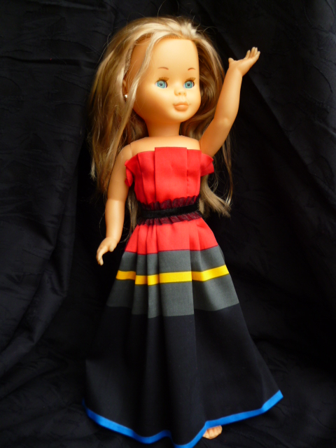anilegra moda para muñecas
