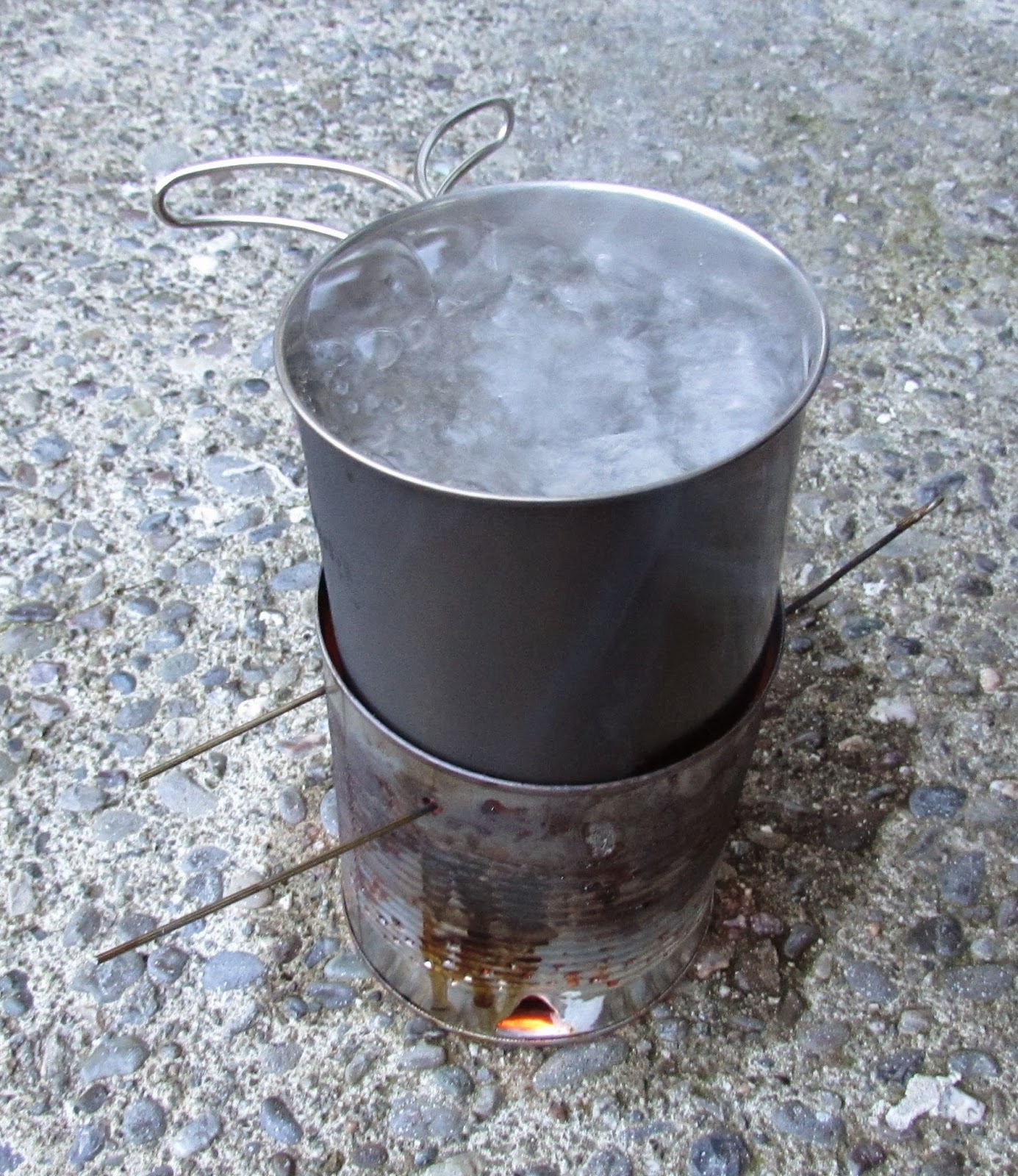 Estoy vagando (I am wandering) Homemade Soda Can Camp Stove