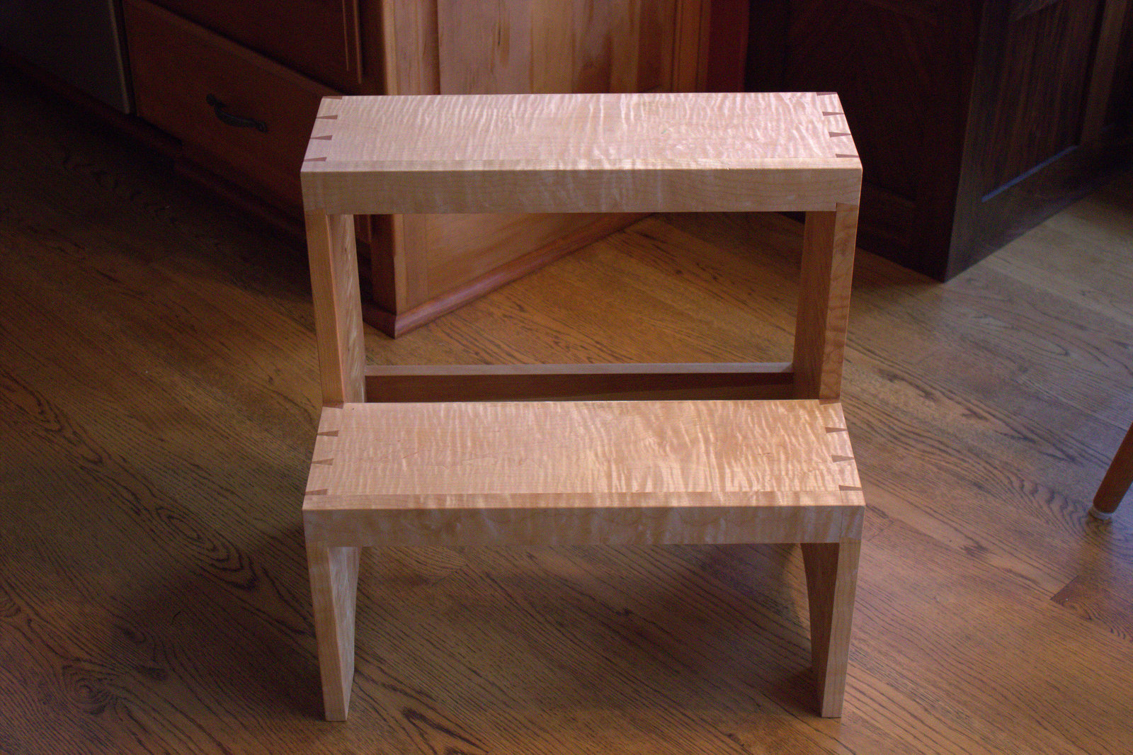 Plans to build Shaker Step Stool Fine Woodworking PDF Plans