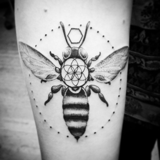 bees hive good bee tattoos bees hive good bee tattoos
