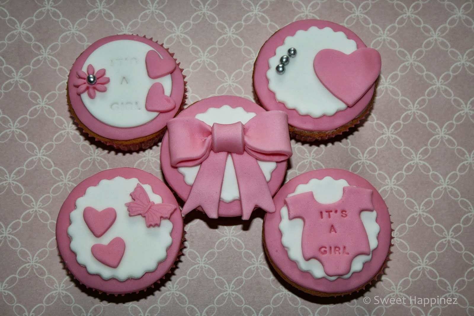 http://4.bp.blogspot.com/-YeyFqbxDYD0/UkE2m3dBfTI/AAAAAAAAAPA/ZnU6o3HL-hc/s1600/Babyshower+Cupcakes+5.JPG