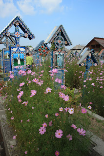 Het Vrolijke Kerkhof, Maramures, Roemenië Het Vrolijke Kerkhof, Maramures, Roemenië
