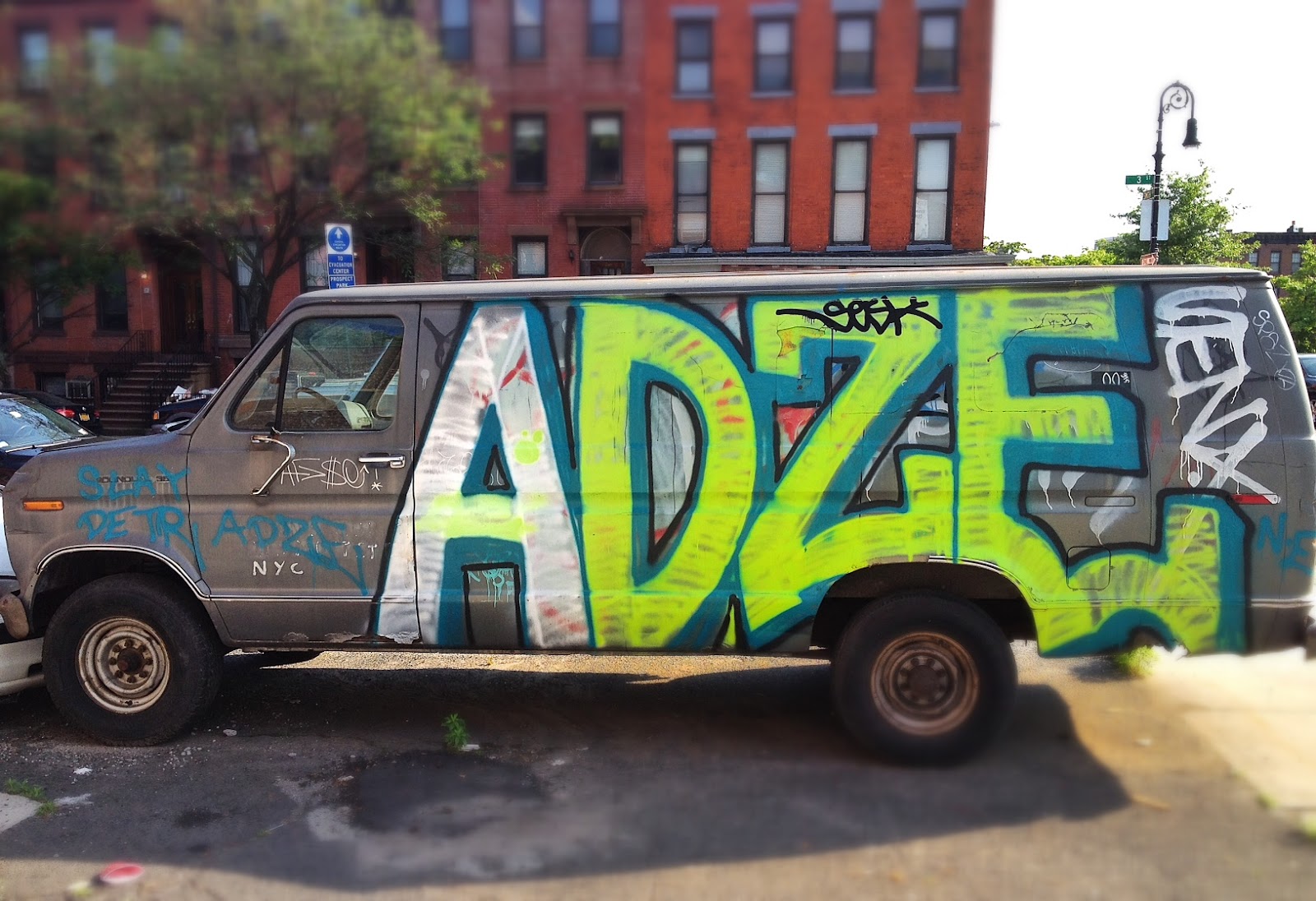 Pin By Brooklyn On Graffiti Letters Street Art Graffiti