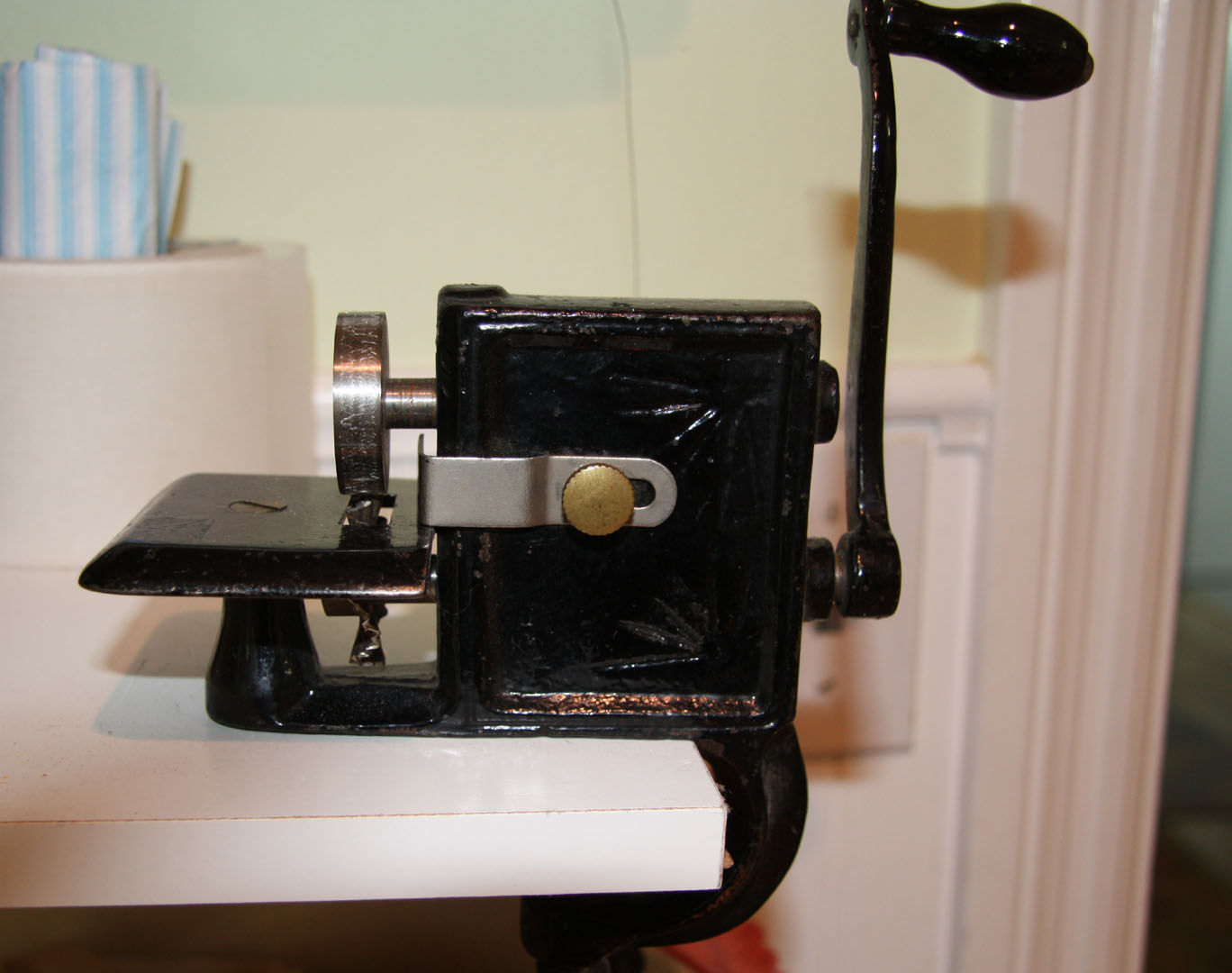 Duchess Trading Cool antique toolsPinking Machines