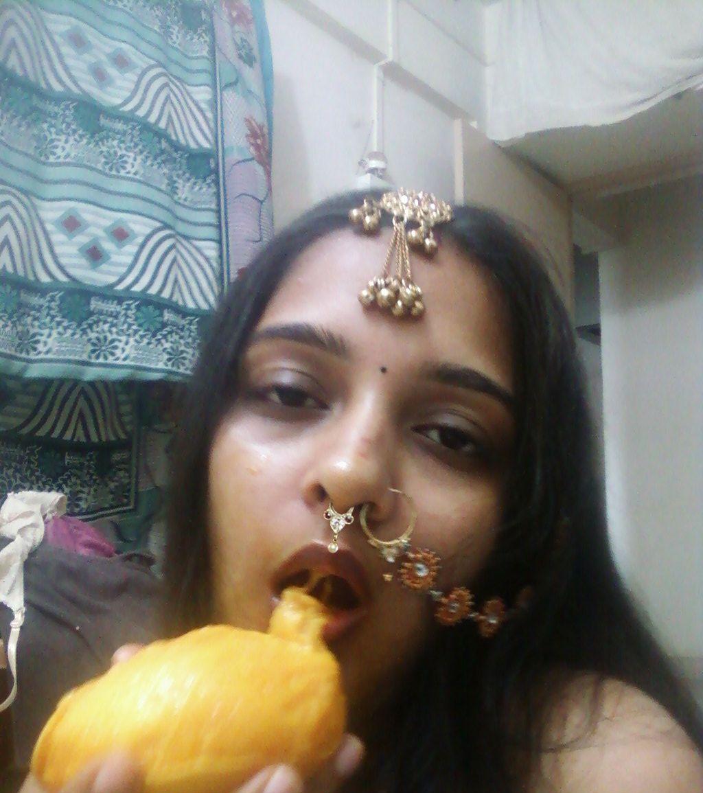 Result of Nude Boobs N Shaved Pussy To Lover Indian Girls And Bhabhi