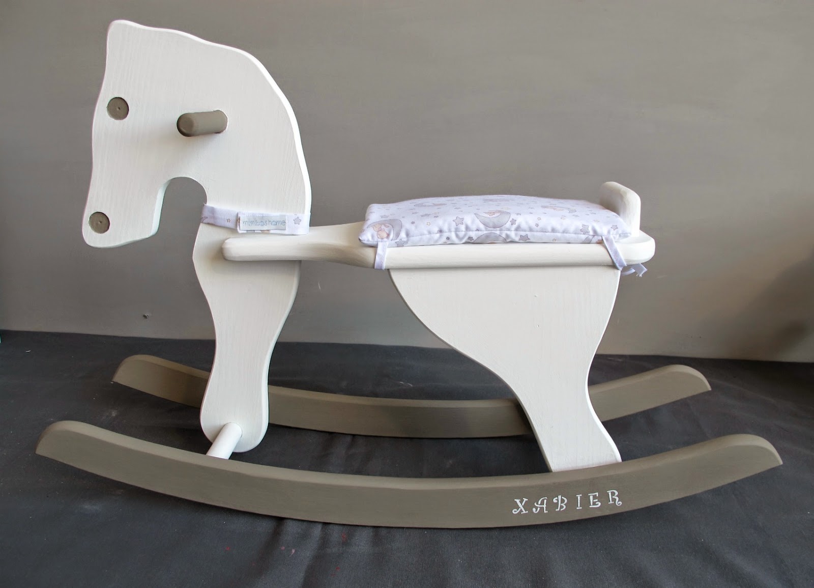 caballito de madera bebe