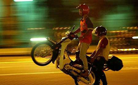 Kisah Panas: 4 Tahun Jadi Mangsa Nafsu Mat Rempit |iPanas Blog
