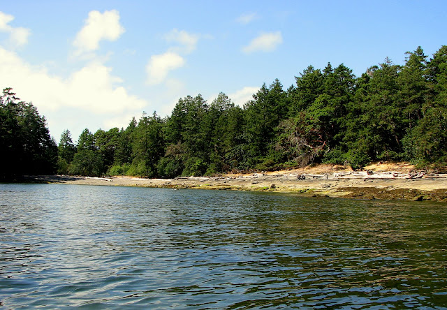 Little bay on eastern shoreline of Vance Island beckons to be explored