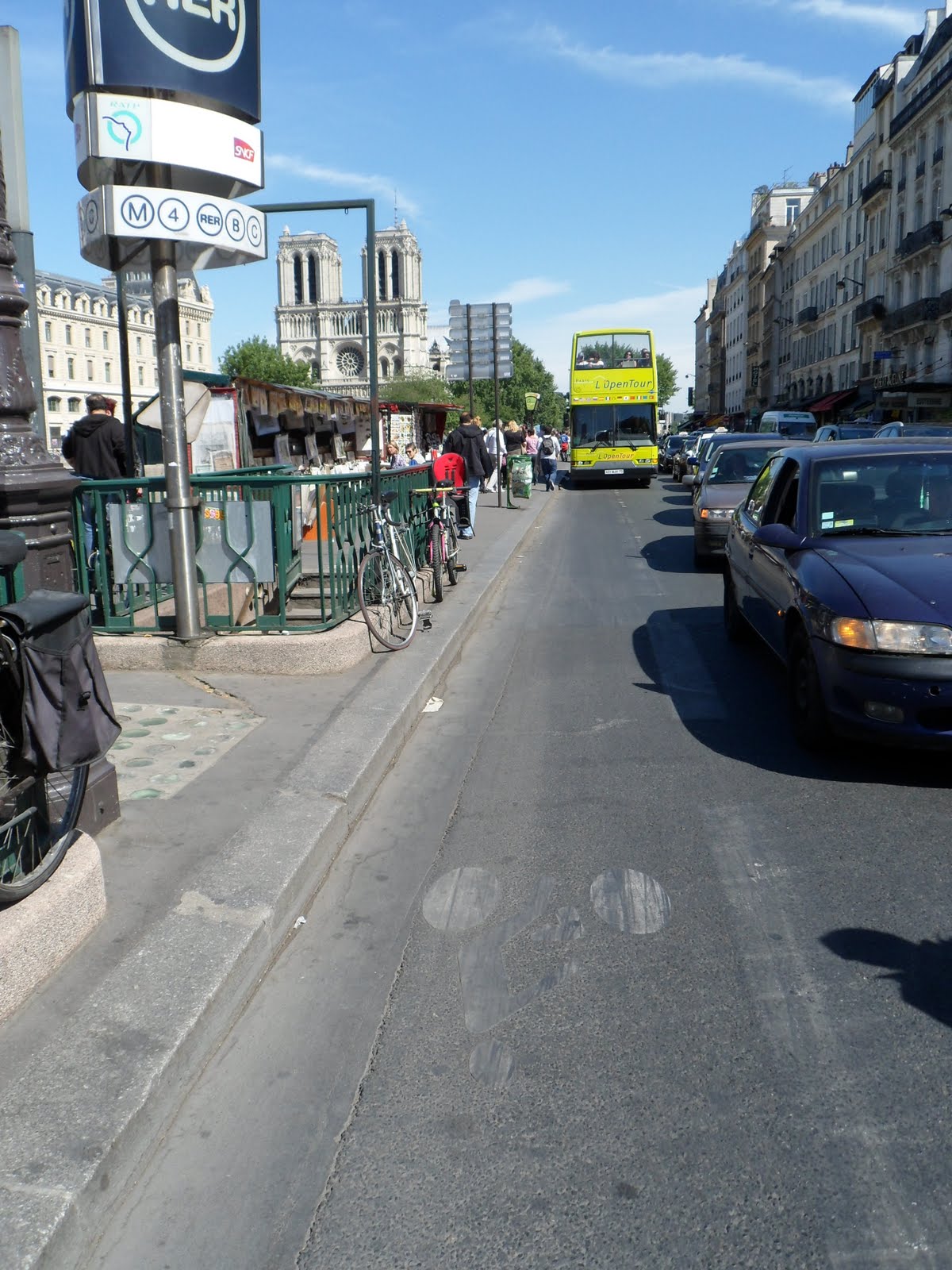 Cycling in Paris Bicycle Lanes
