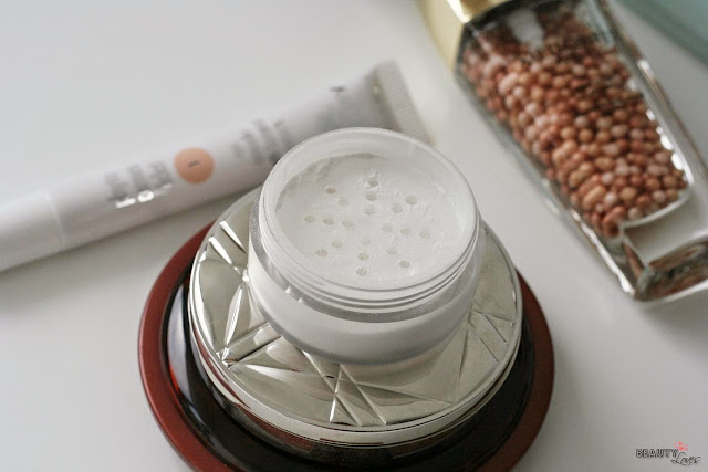 Laura Mercier Secret Brightening Powder