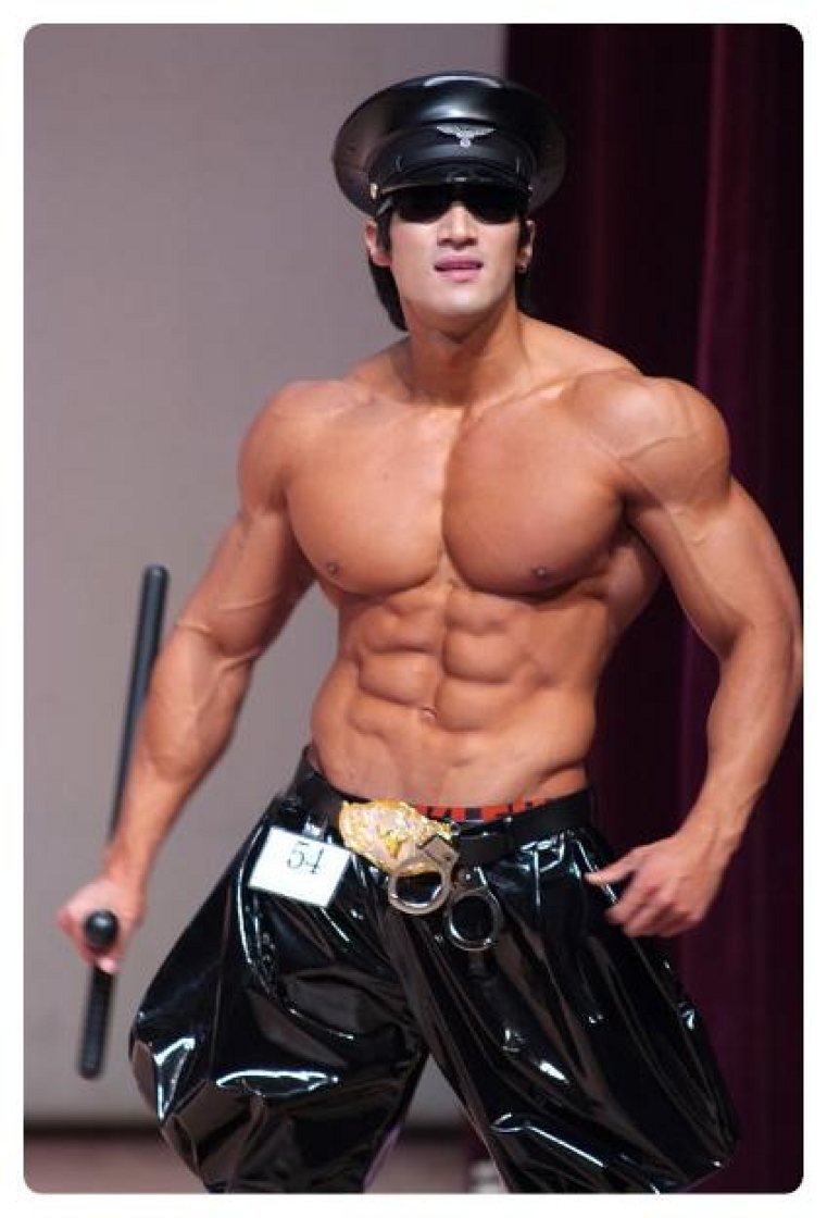 Korean Body Building 82