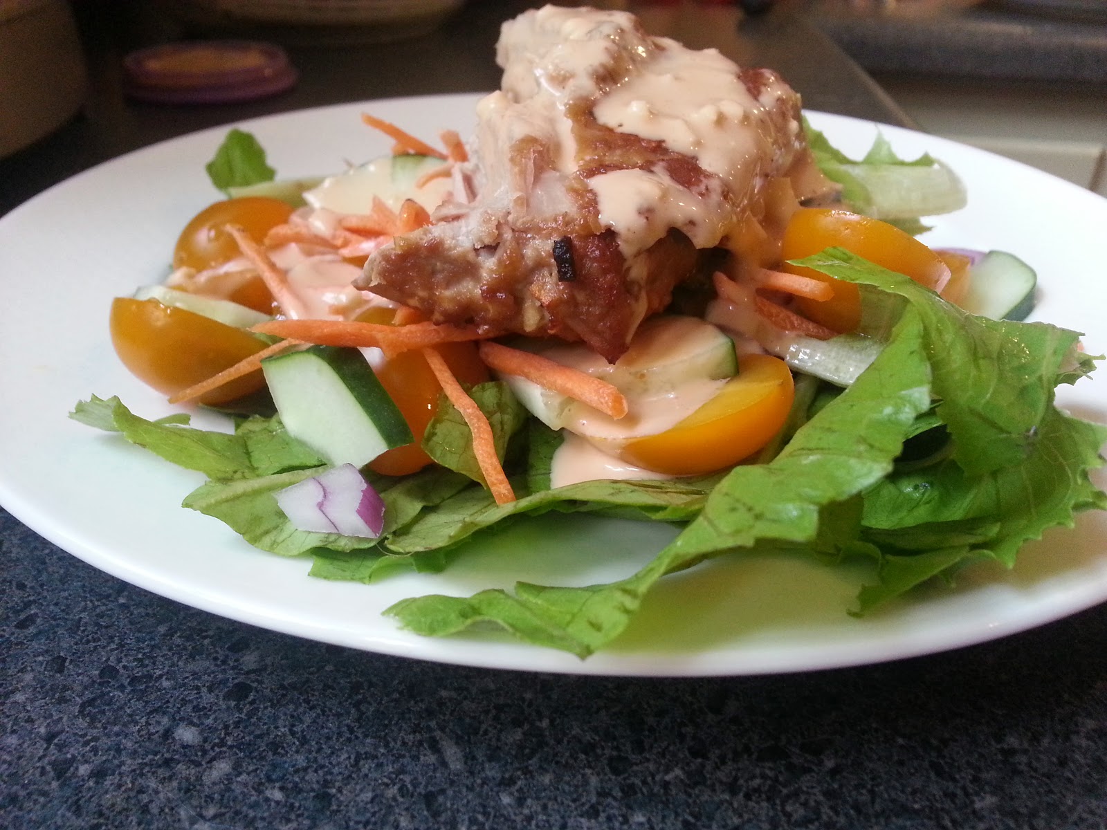 full tummies Asian Grilled Tuna Salad with Creamy Ginger Dressing