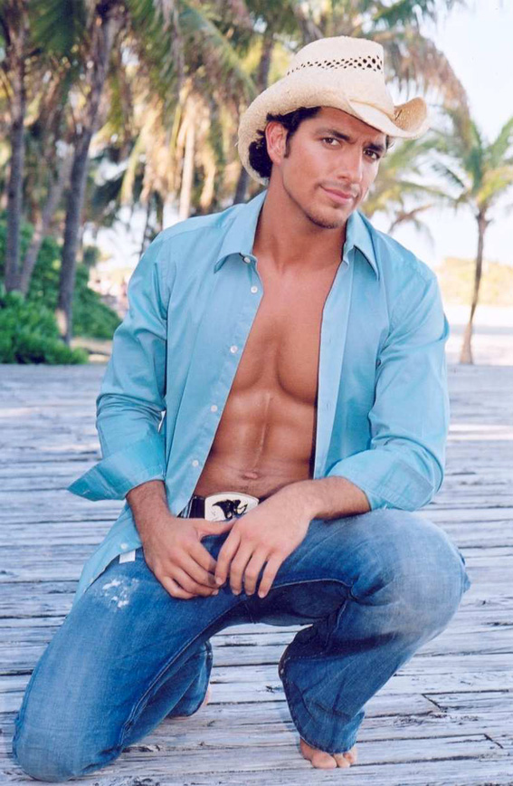 Paulo Quevedo AKA Cesar Quevedo:Hispanic Male Celebrity
