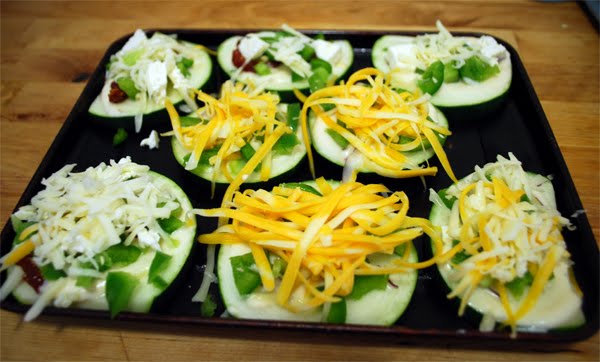 eat your greens: Recipe: toaster oven mini zucchini pizzas