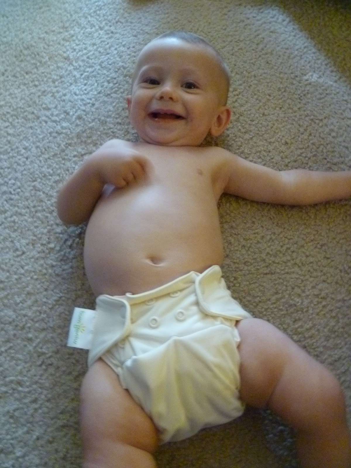 BOUNCING BABIES (CLOTH DIAPERING BUMGENIUS REVIEW) GIVEAWAY OF GIFT