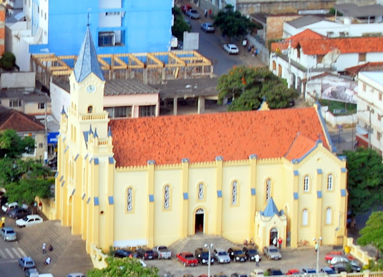 MANHUAÇU TURISMO - CENTRO DA CIDADE- IGREJA MATRIZ - PARÓQUIA DE SÃO LOURENÇO