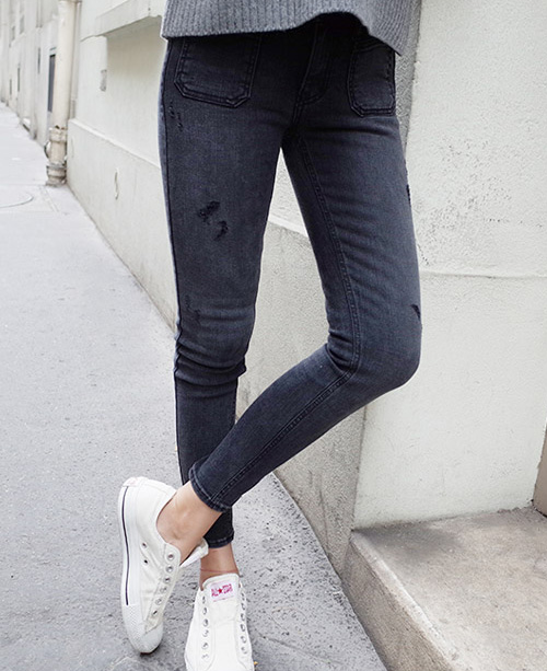 [Little Black] Distressed Accent Denim Jeans KSTYLICK Latest Korean Fashion KPop Styles