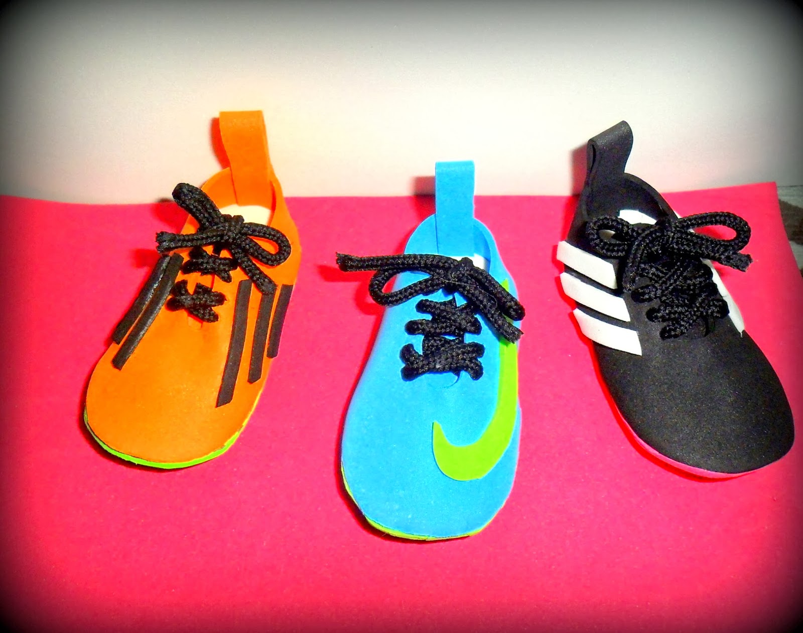 REGALOS GOMAEVA SHOP LLAVERO BOTA DE FÚTBOL