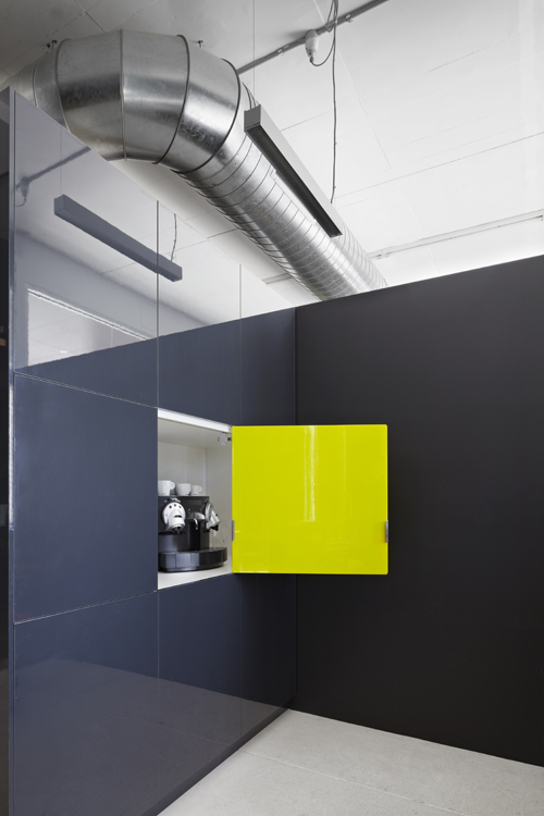 Camouflage principle at play in smart interiors