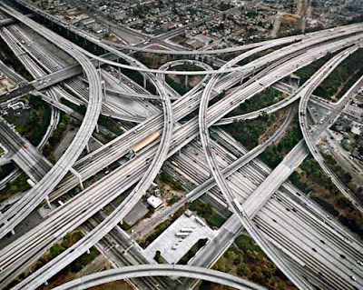 http://4.bp.blogspot.com/-YokHcnINon4/UMTFvoQbGiI/AAAAAAAAQ0c/Rigc4w5M-As/s1600/AutobahnnetzLosAngeles.jpg