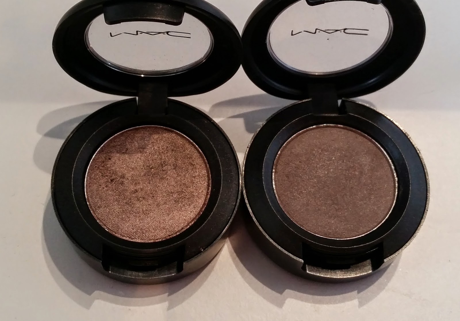 Beautifully Glossy Taupe Eyeshadows