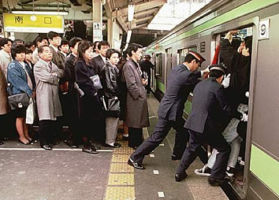 a3dc9bae22774b02_crowded-commuter-train.jpeg