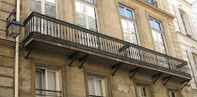 Balcon du 7 rue des Saints-Pères à Paris