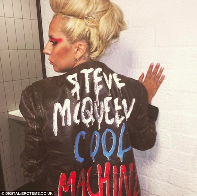 Gaya Fashion Lady Gaga Terunik dan Terbaru