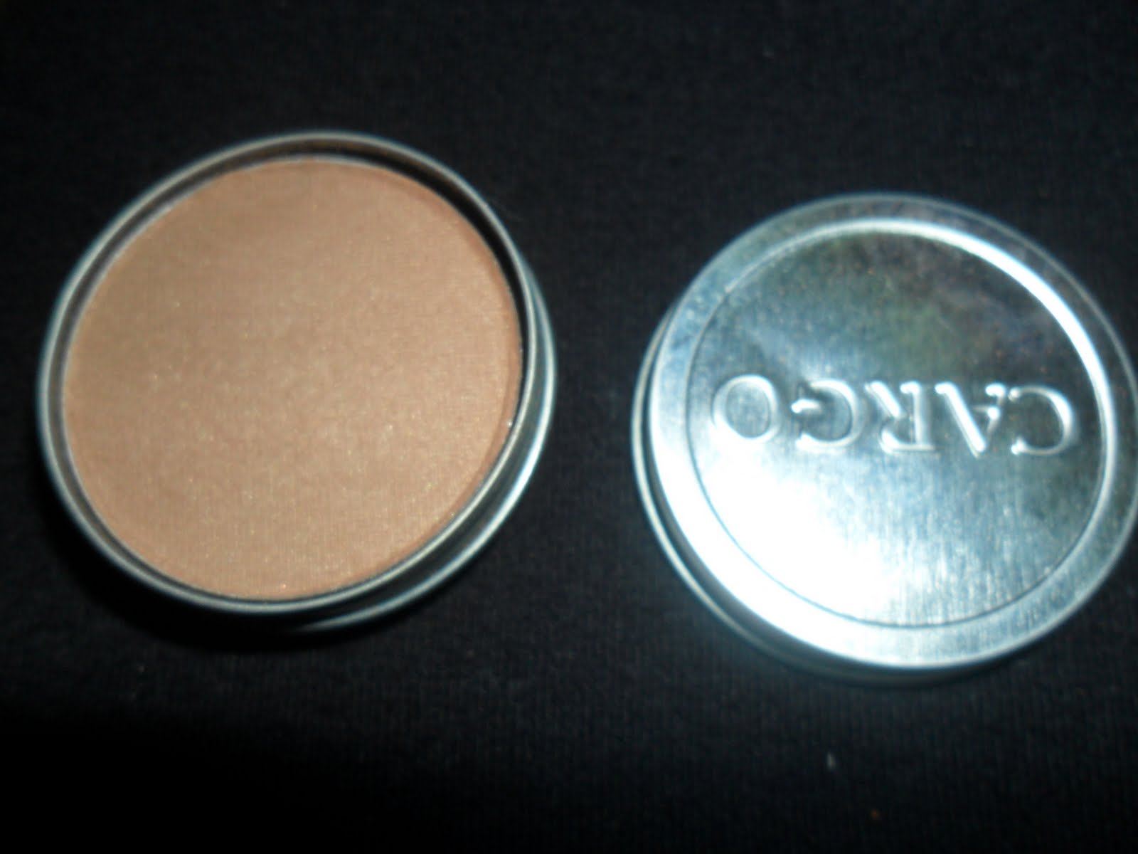 cargo bronzer allık hafif ışıltılı.