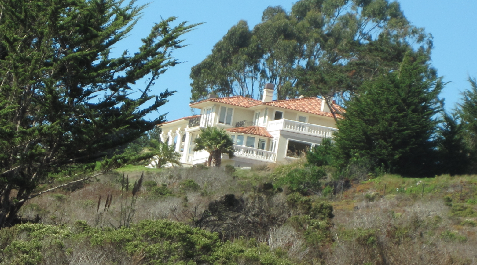 Eileen's Home Design Mansion Located in La Selva Beach, CA