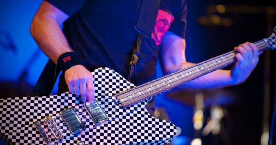 THE SKY I SCRAPE: Happy Birthday, Jeff Ament!