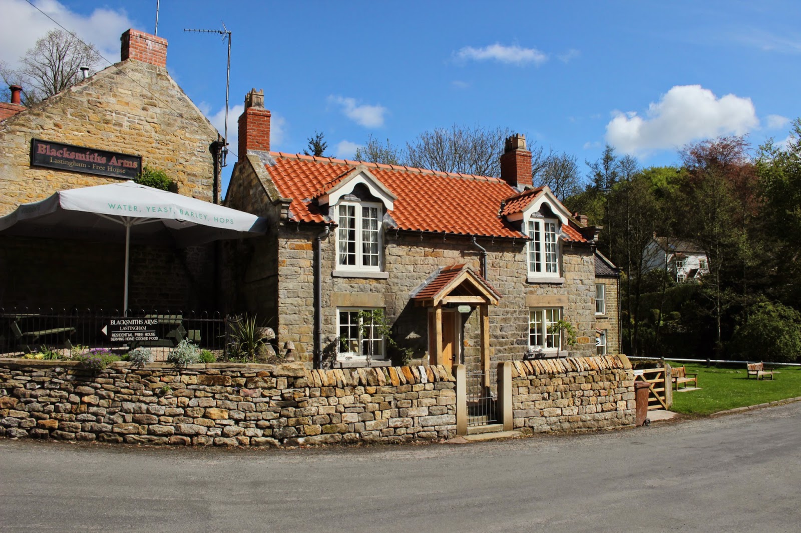 ANTECEDENT ARCHITECTURE Houses of the North York Moors Lastingham