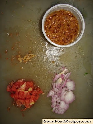 chopped onions, tomato and ginger