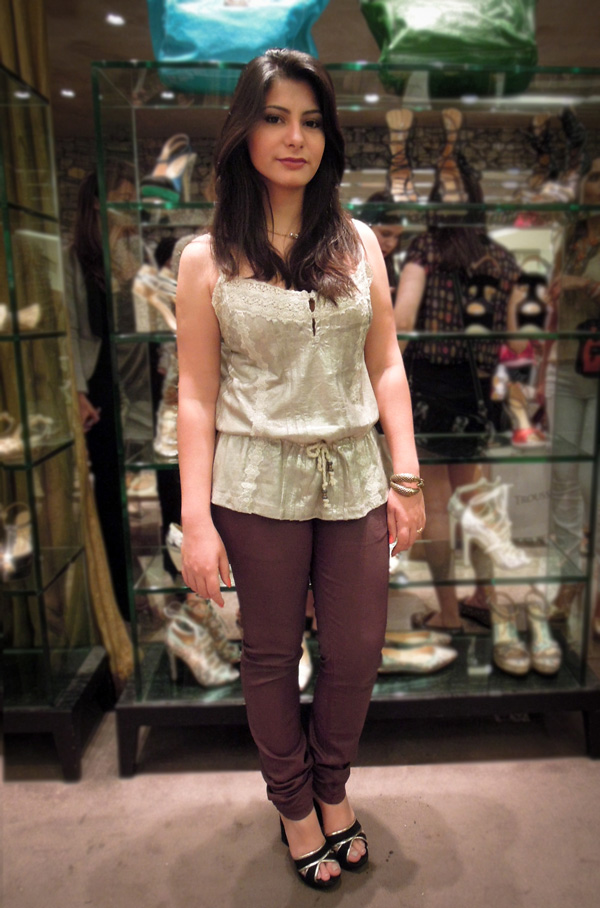 Bárbara Urias - lançamento coleção de verao calçados luiza barcellos - blusa caos Bárbara Urias - lançamento coleção de verao calçados luiza barcellos - blusa caos, calça vinho encerada