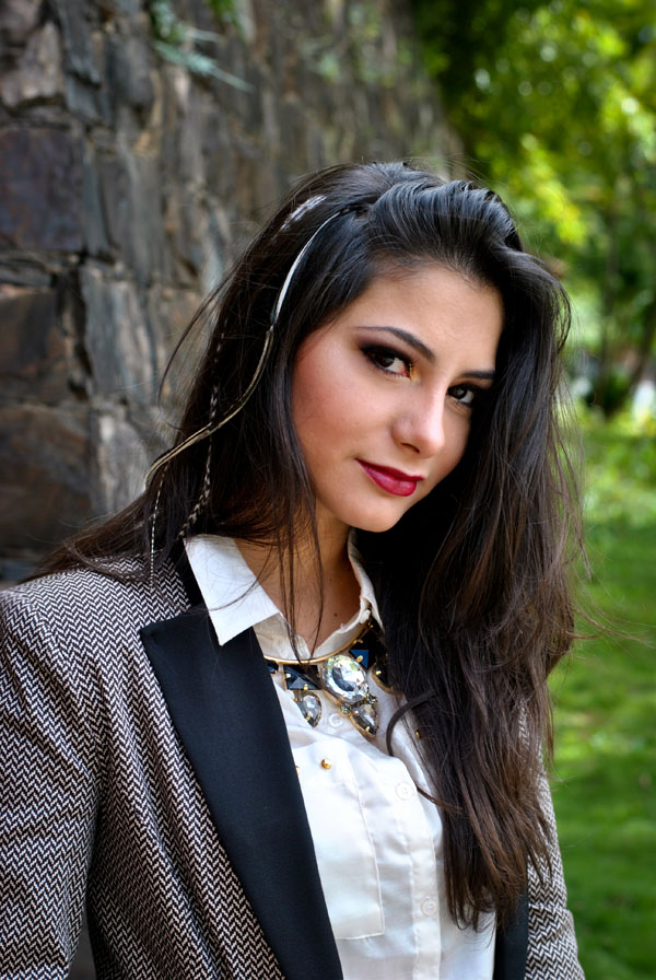 Barbara Urias - look boyish com blazer - referências masculinas - andrógeno Barbara Urias - look boyish com blazer - referências masculinas - andrógeno