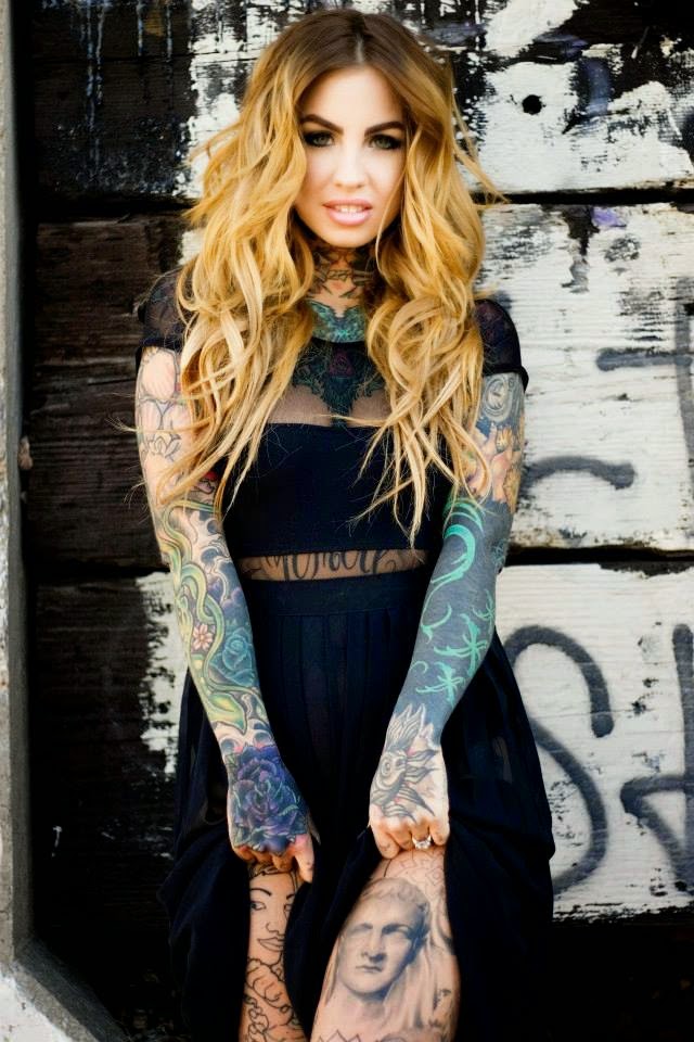 Little Linda Sexy Tattooed Girls