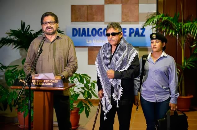 Acuerdo: Colombia acepta a las FARC como partido