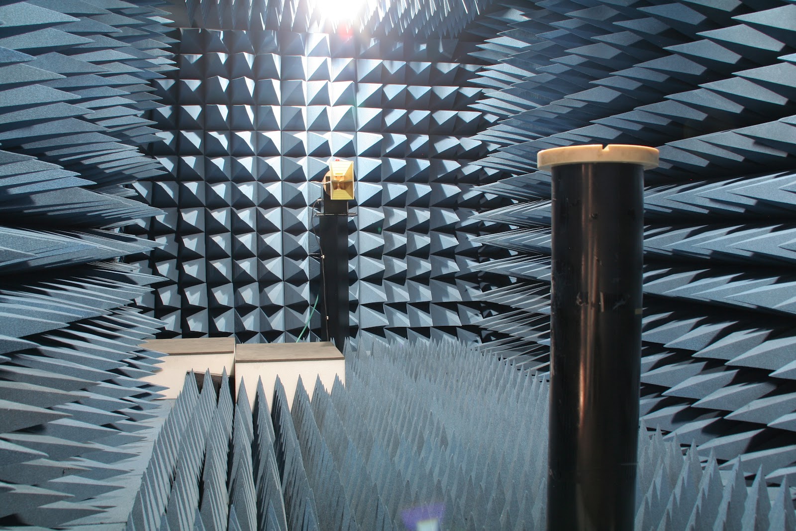 Dedroidify In Minneapolis, the world's quietest room