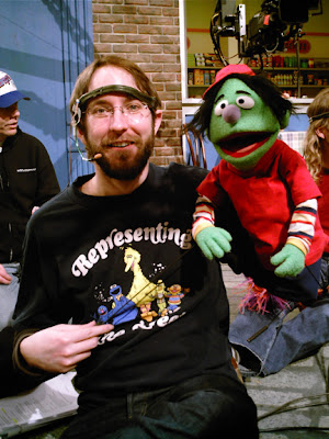 Puppets and Banjos: April 2013