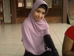 Biodata dan Foto Sexy Alisia Rininta Biodata dan Foto Sexy Alisia Rininta