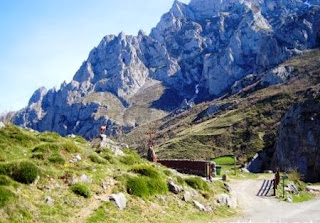 MIRADOR DEL TOMBO CORDIÑARES , POSADA DE VALDEON