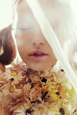 wine stained lip, beauty photography, daisy neckpiece