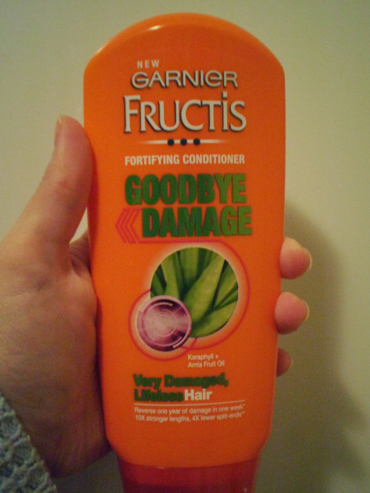 Pink Glamour Garnier Fructis Goodbye Damage Fortifying Conditioner review