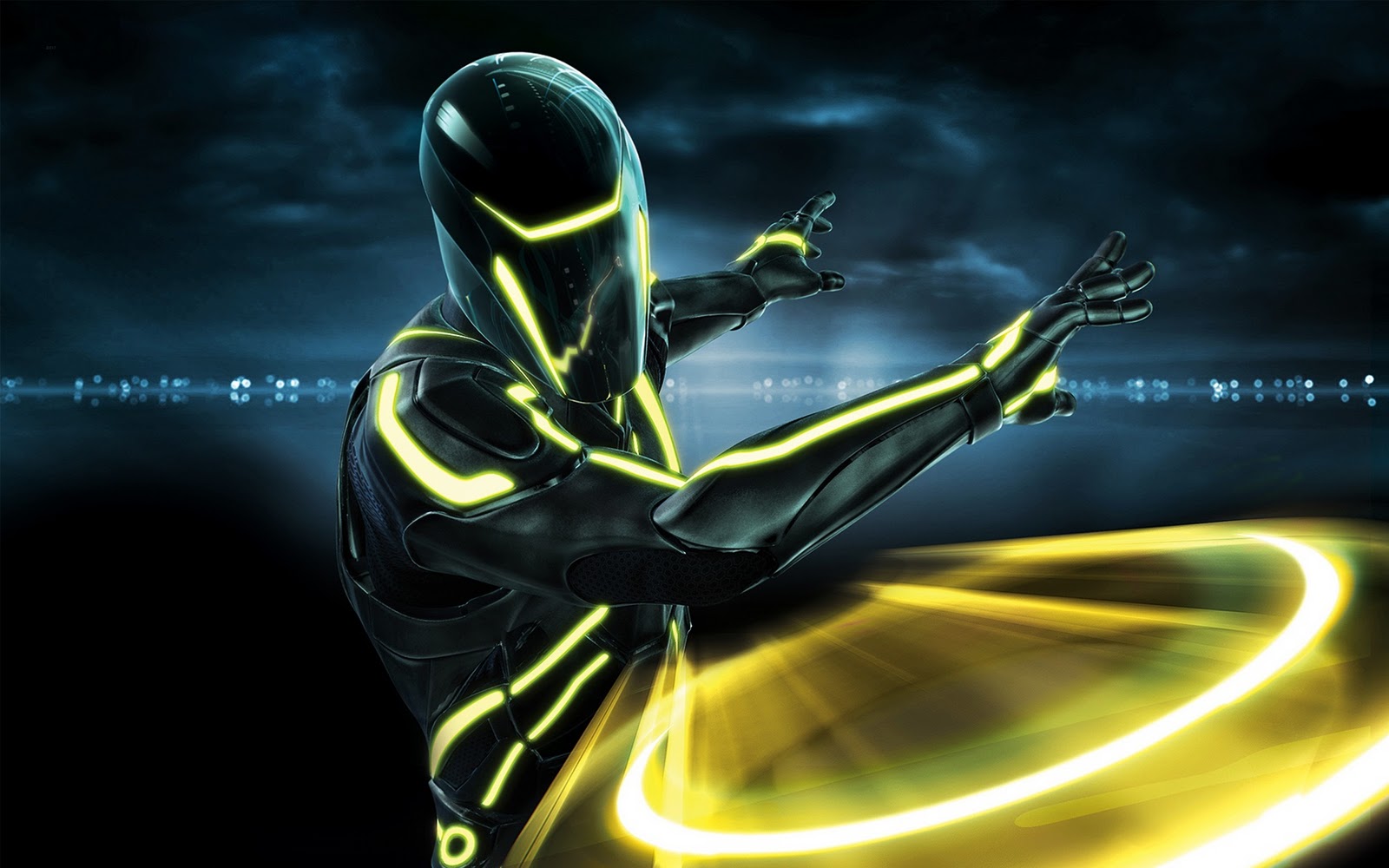 http://4.bp.blogspot.com/-Z3CmXmlOQM4/TpGSaCuK4bI/AAAAAAAAESY/AZ0-cikEmIQ/s1600/tron_evolution_2010_game-wide.jpg