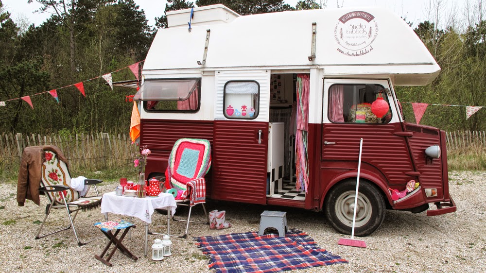 Camping Bakkum: Happy oldtimer-shoot voor het Caravanityboek gastblog