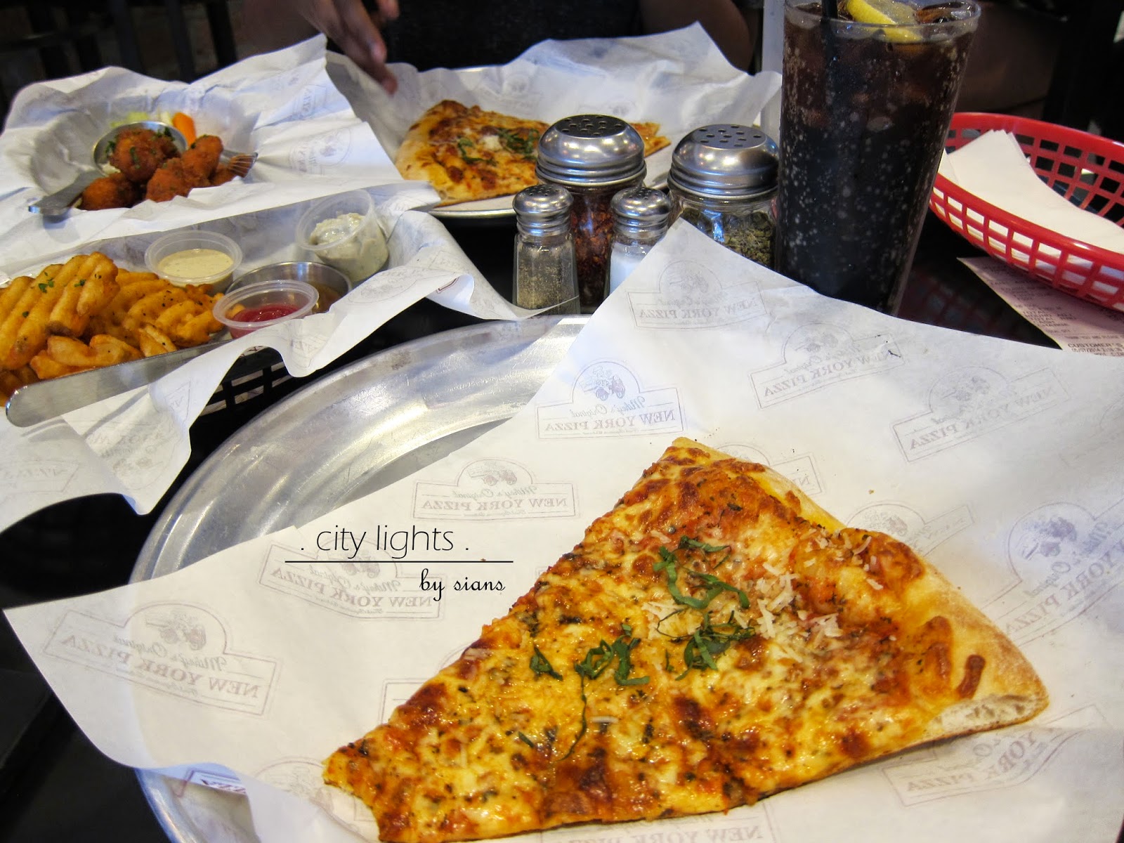 Mikey S Original New York Pizza City Lights