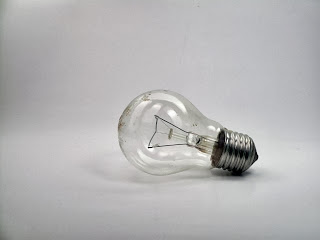 light Bulb by VVolny Tutorial Surreal Manipulasi dengan Photoshop